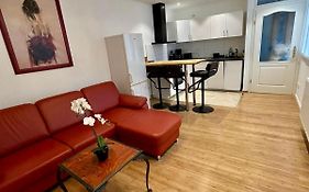 Exklusives Haus, Ruhig Gelegen Im Innenhof, Zentral, Lichtdurchflutet,
